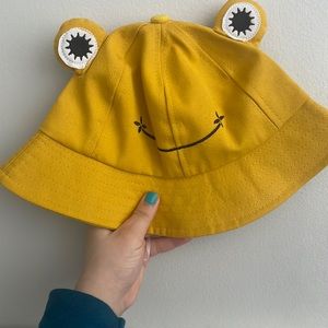 Harry styles, frog hat